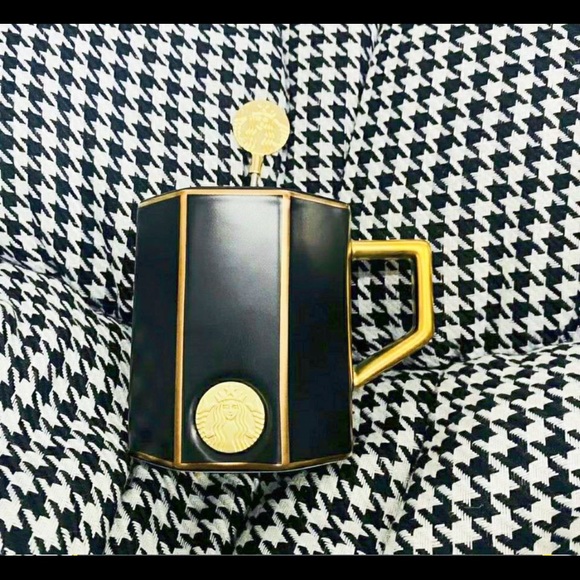 🖤 Black + Gold = classic and luxurious 💛✨ - Picture 9 of 10